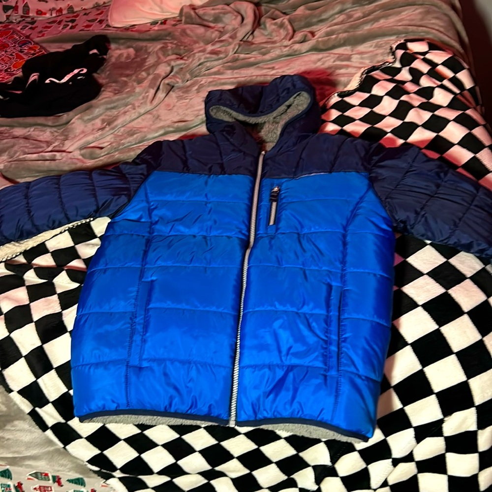 Selling this eddie bauer jacket